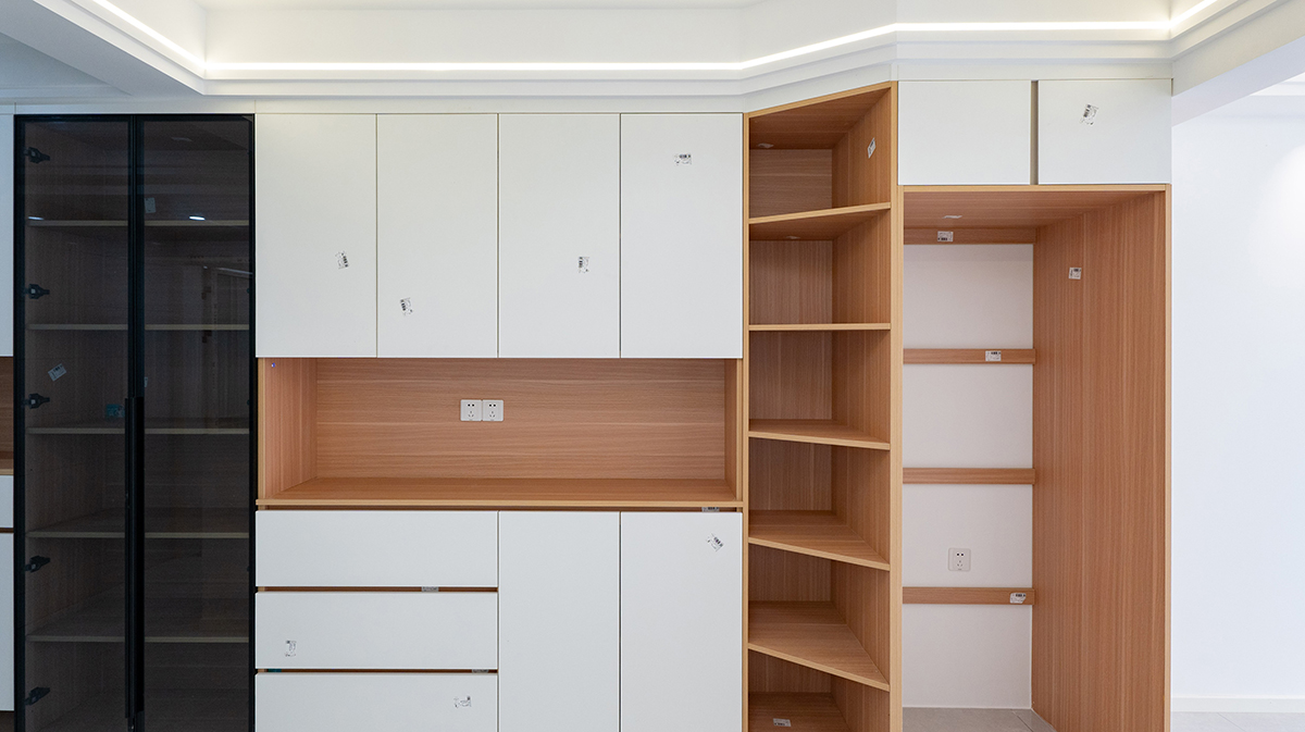 原木元素自然鋪展，質(zhì)樸雅韻悠然縈繞