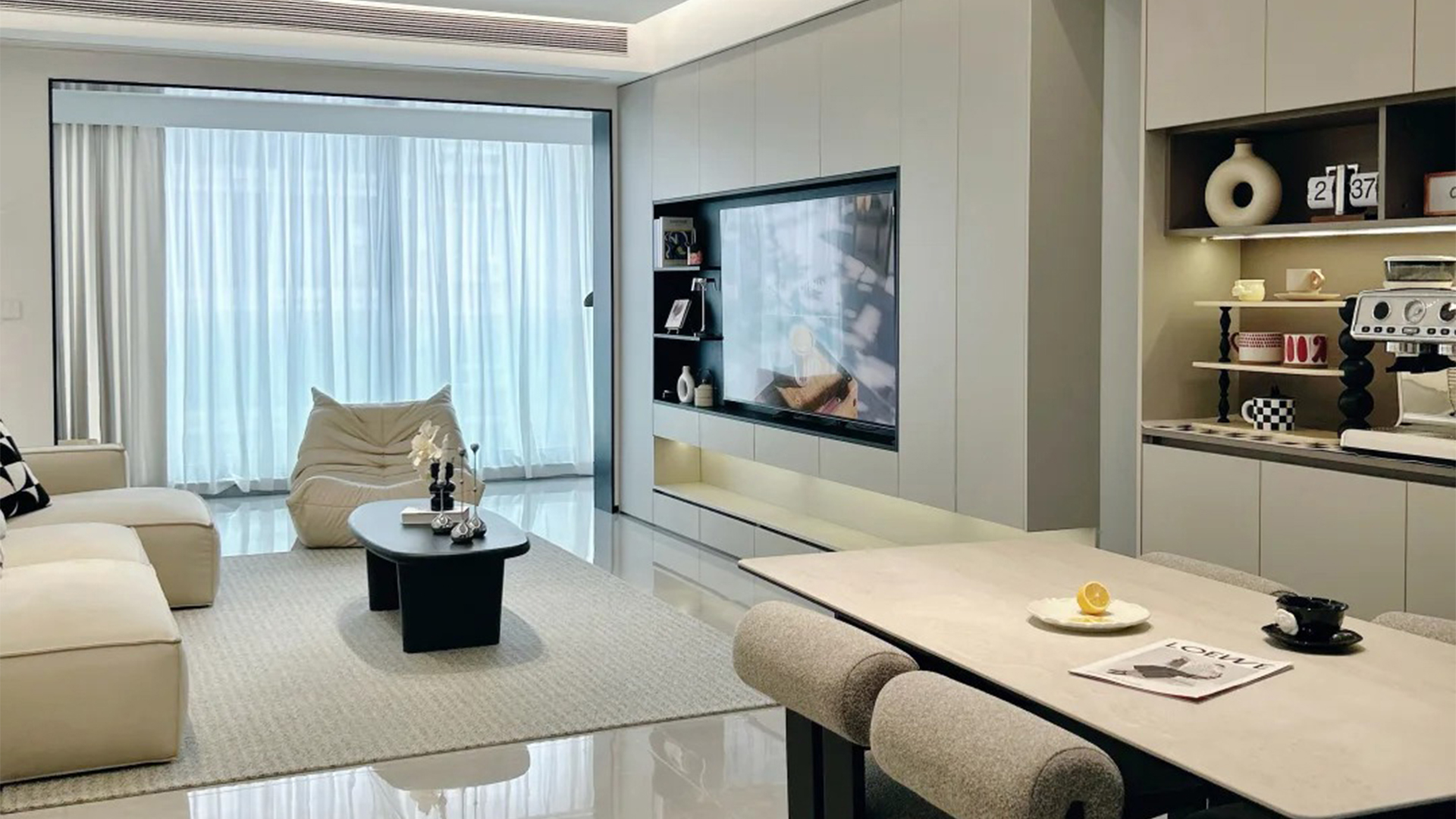 簡約風裝修靈感 | 中性色調(diào)與流暢線條的質(zhì)感對話